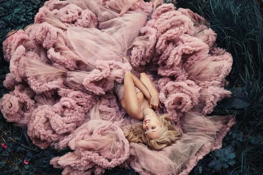 Дмитрий Архара - девушка в розовом платье - оригинал