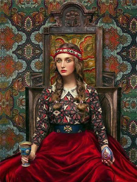 Византийская красавица - русская красавица в кокошнике, сказка - оригинал