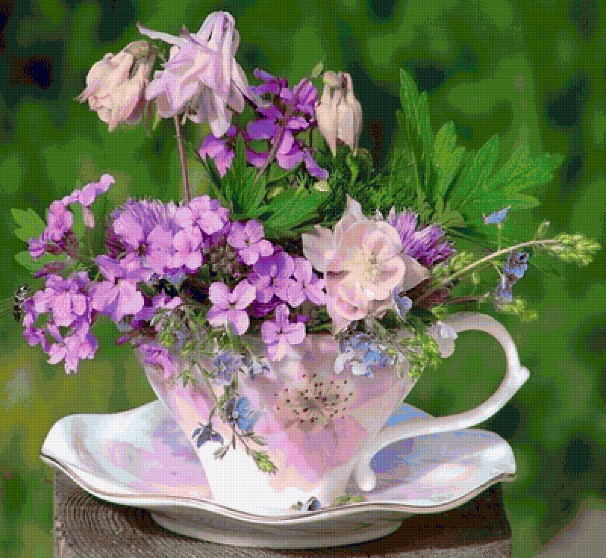 Нежность - сиреневость, аквилегия, летнее утро - предпросмотр