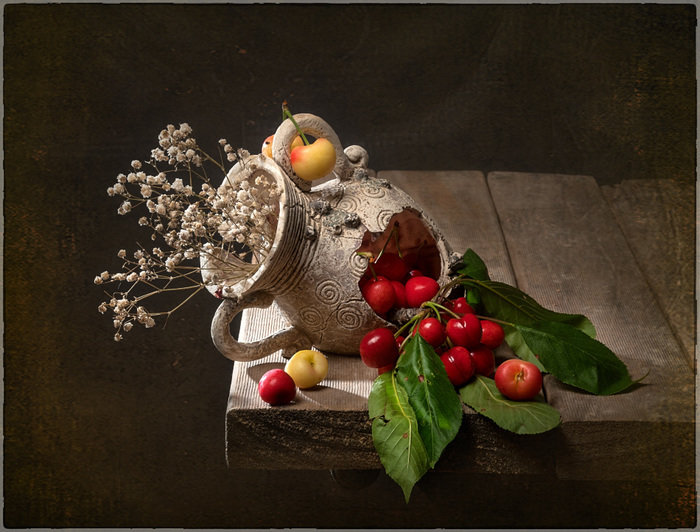 натюрморт - кувшын, цветы, стол, букет, черешня, натюрморт - оригинал