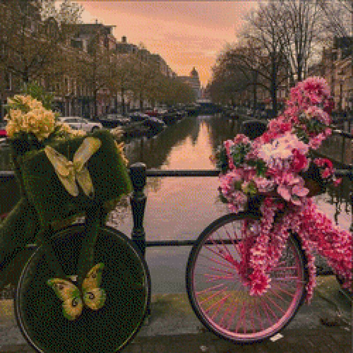 Пара - велосипед, река, цветы - предпросмотр