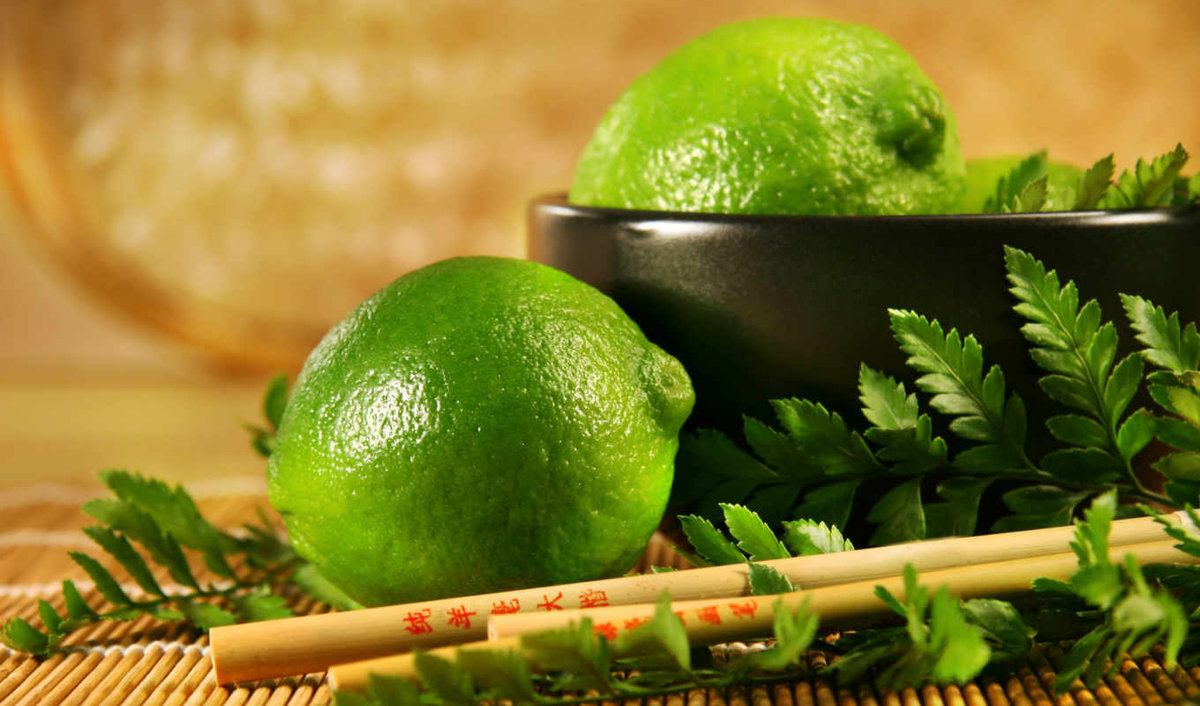 лайм - фрукты лайм - оригинал