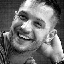 Схема вышивки «Том харди»