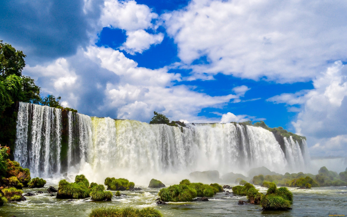 водопад Игуасу - небо, вода, облака - оригинал