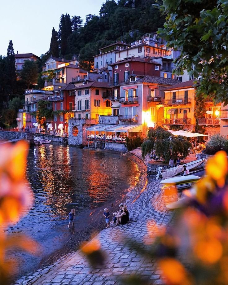 Италия - комо, италия, вечер - оригинал