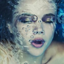 Схема вышивки «Девушка в воде»