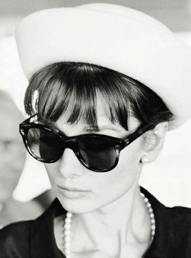 audrey con gafas - оригинал