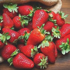 Схема вышивки «клубника»