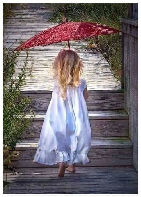 nena y paraguas - оригинал