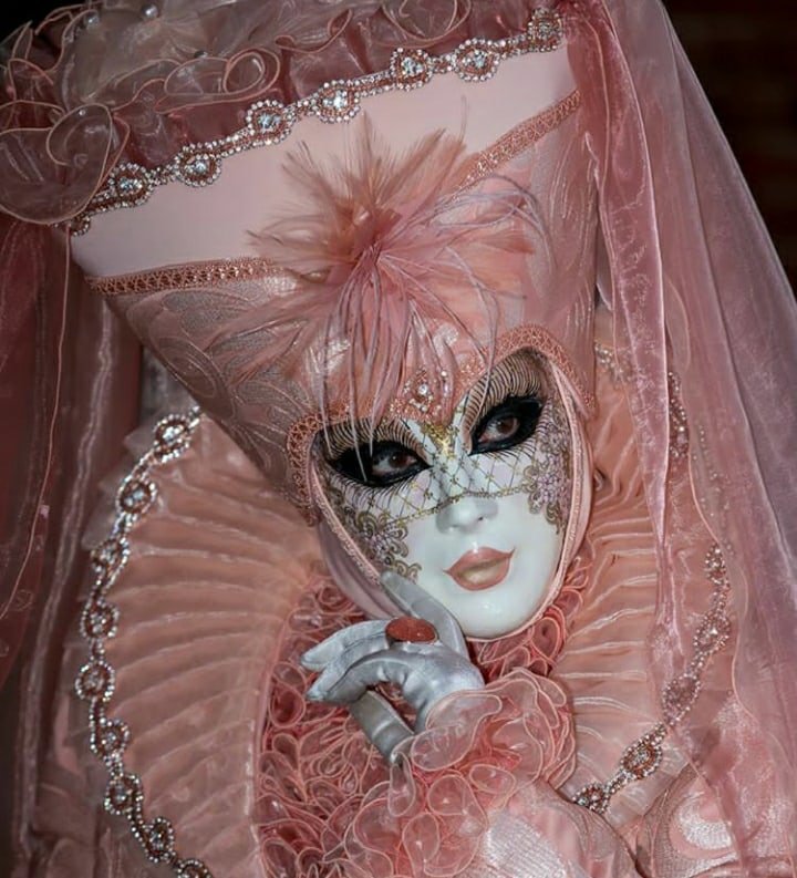 Венецианская маска_2 - девушка, карнавал, маска, венецианский карнавал, венеция - оригинал