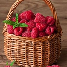 Схема вышивки «Корзина малины»