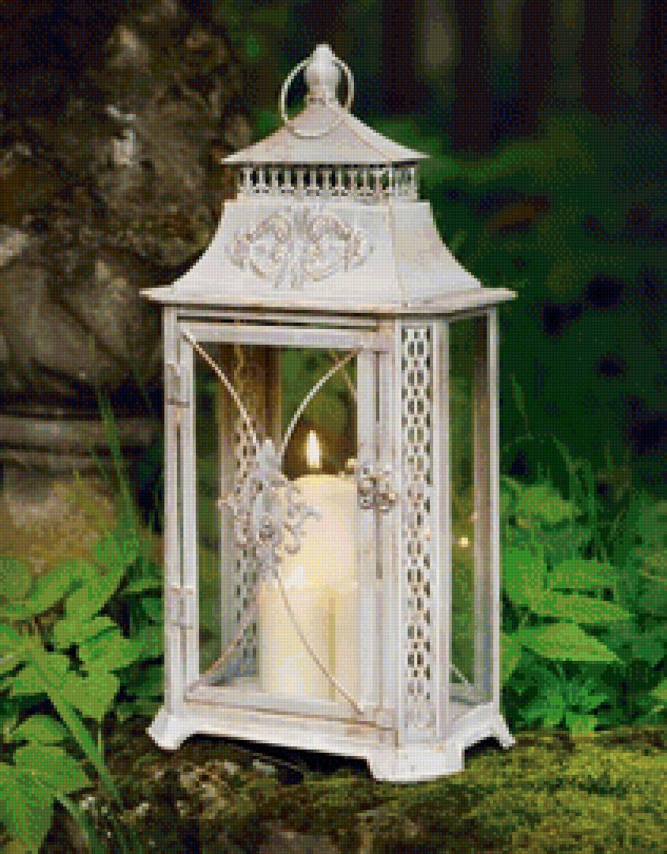 фонарь в саду - натюрморт - предпросмотр