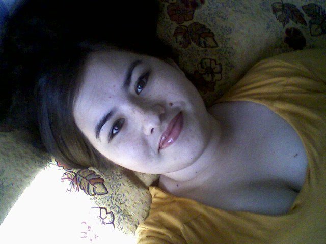 девушка - улыбка, девушка - оригинал