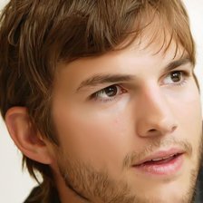 Эштон Кутчер