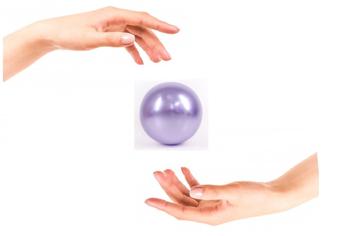 Жемчужина в руках - руки, жемчуг - оригинал