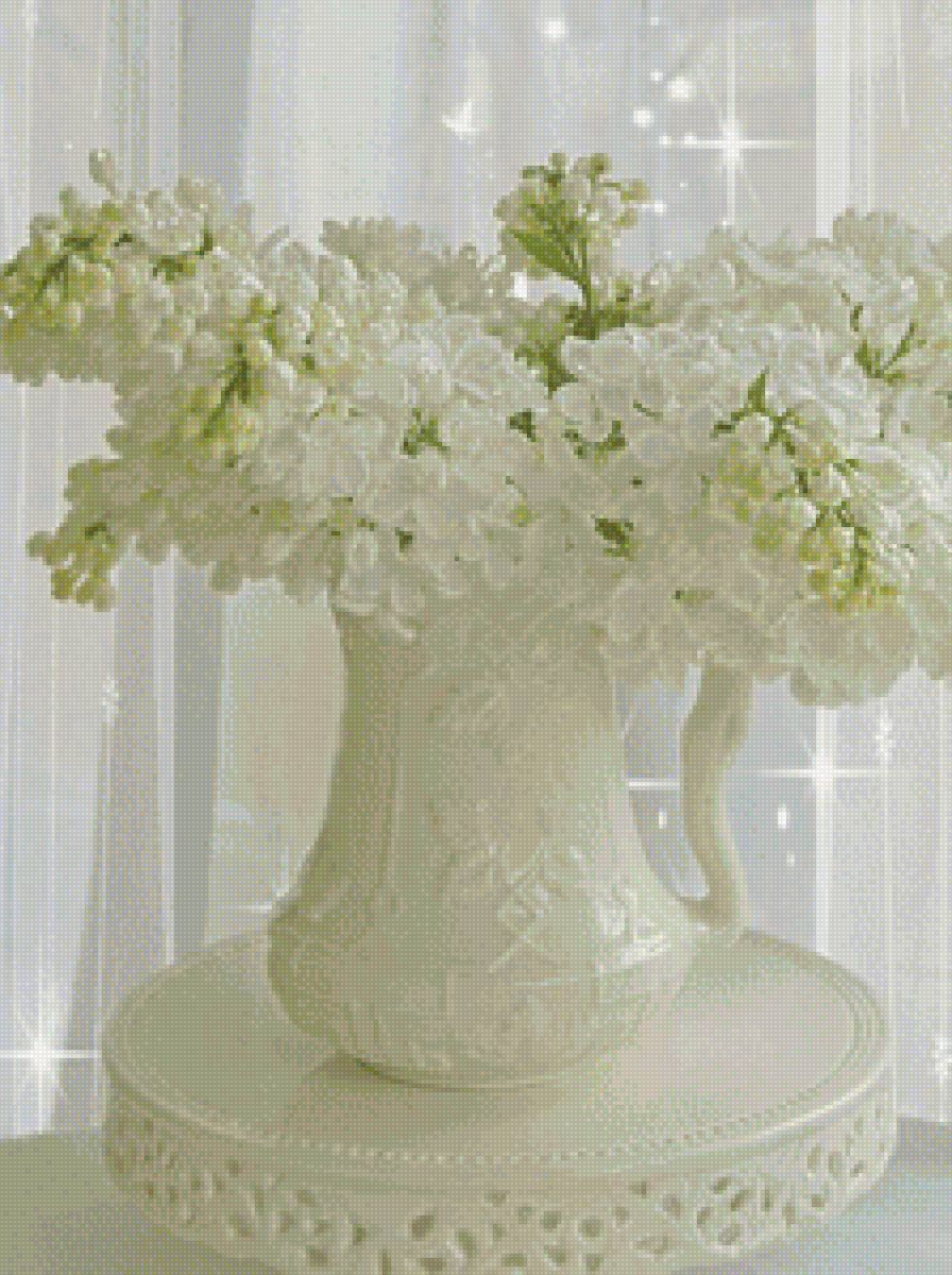 Нежные цветы в вазе - ваза, букет, цветы - предпросмотр