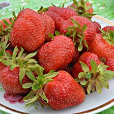 Схема вышивки «Prato com morangos.»