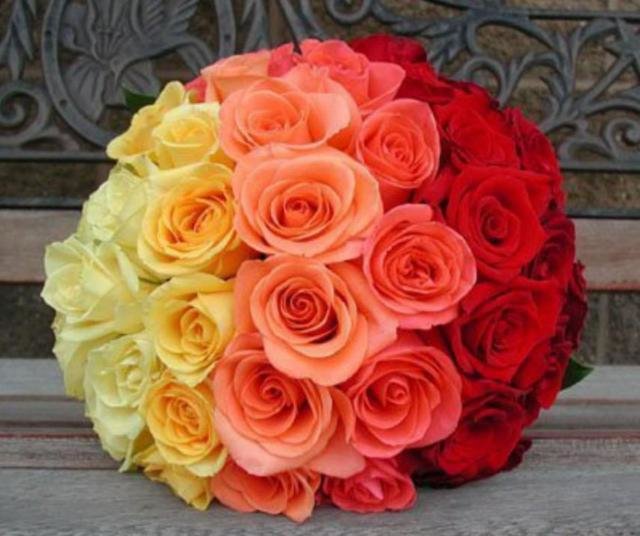 Свадебный букет разноцветных роз - розы, свадебный букет, цветы - оригинал