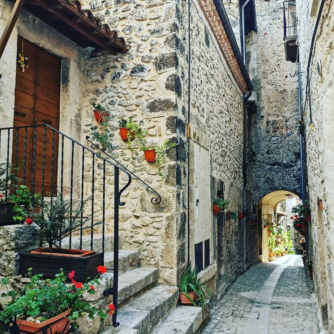 улочка узкая - улица - оригинал