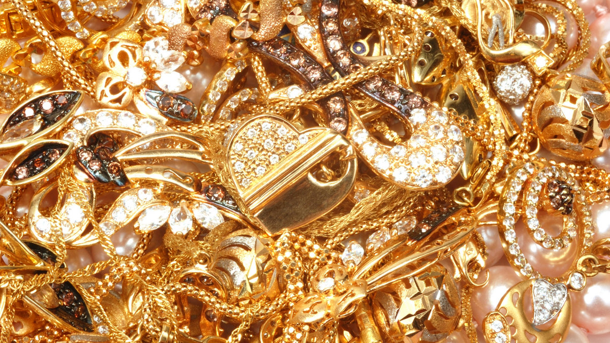 золотые украшения много - украшения, золото, ювелирка - оригинал
