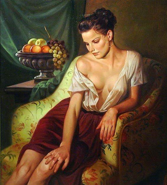 Mujer pensativa en sillón - mujer en sillon - оригинал