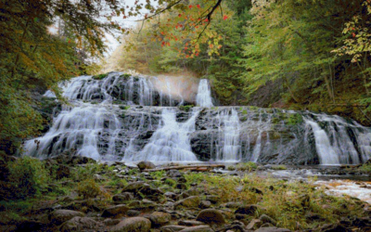 №2437121 - waterfall-in-pipers-glen-nova-scotia-canada - предпросмотр