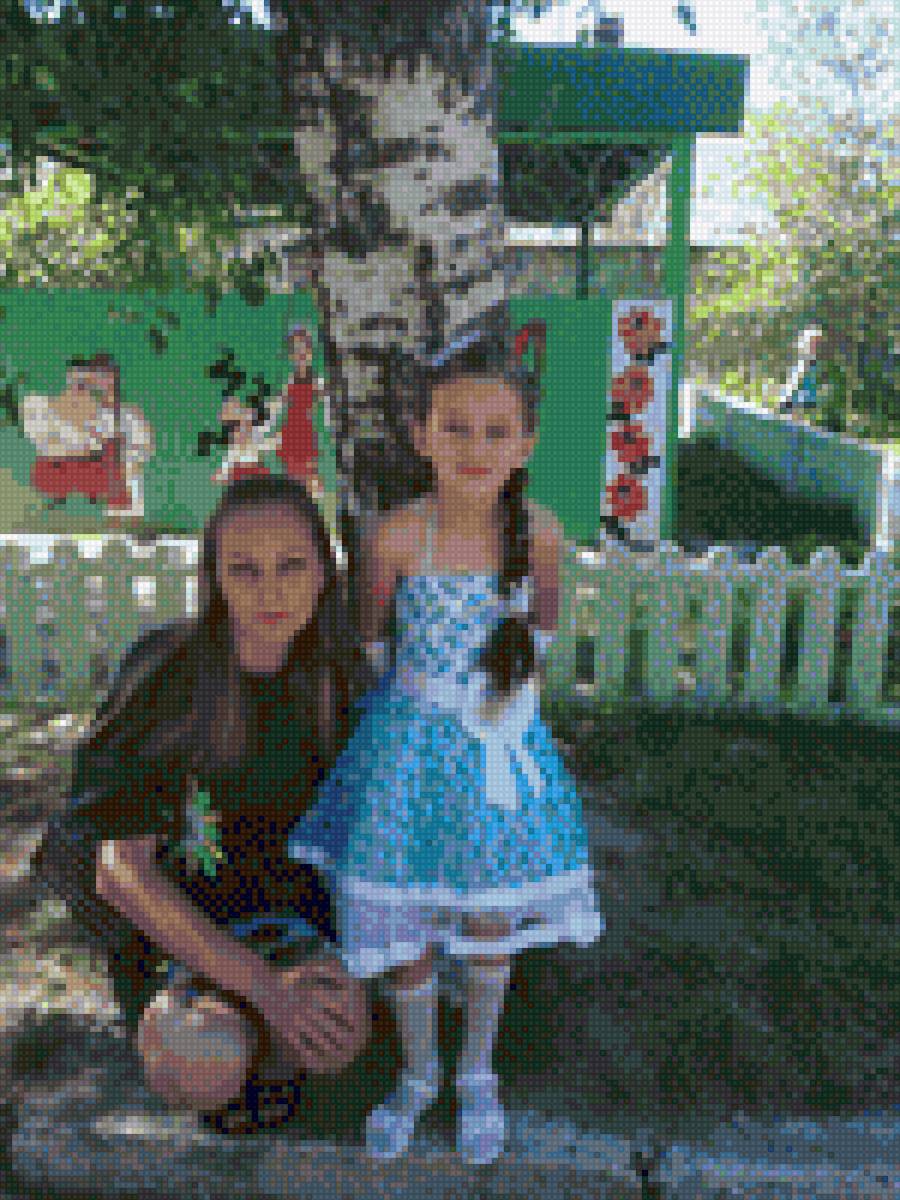 Дарья с Машей - люди - предпросмотр