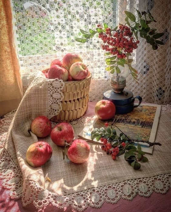 Яблоки на столе - яблоки, уют, окно, утро, дом - оригинал