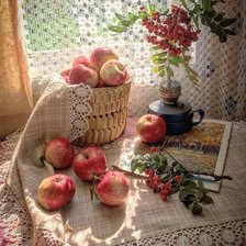 Оригинал схемы вышивки «Яблоки на столе» (№2453090)
