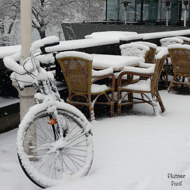 Летнее кафе - снег, зима, кафе - оригинал