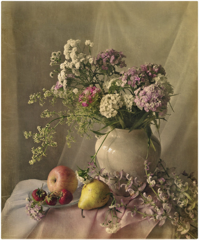 Цветы и фрукты - натюрморт, букет, яблоко, цветы, груша - оригинал