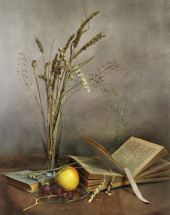 Натюрморт с книгами - букет, яблоко, книги, натюрморт - оригинал