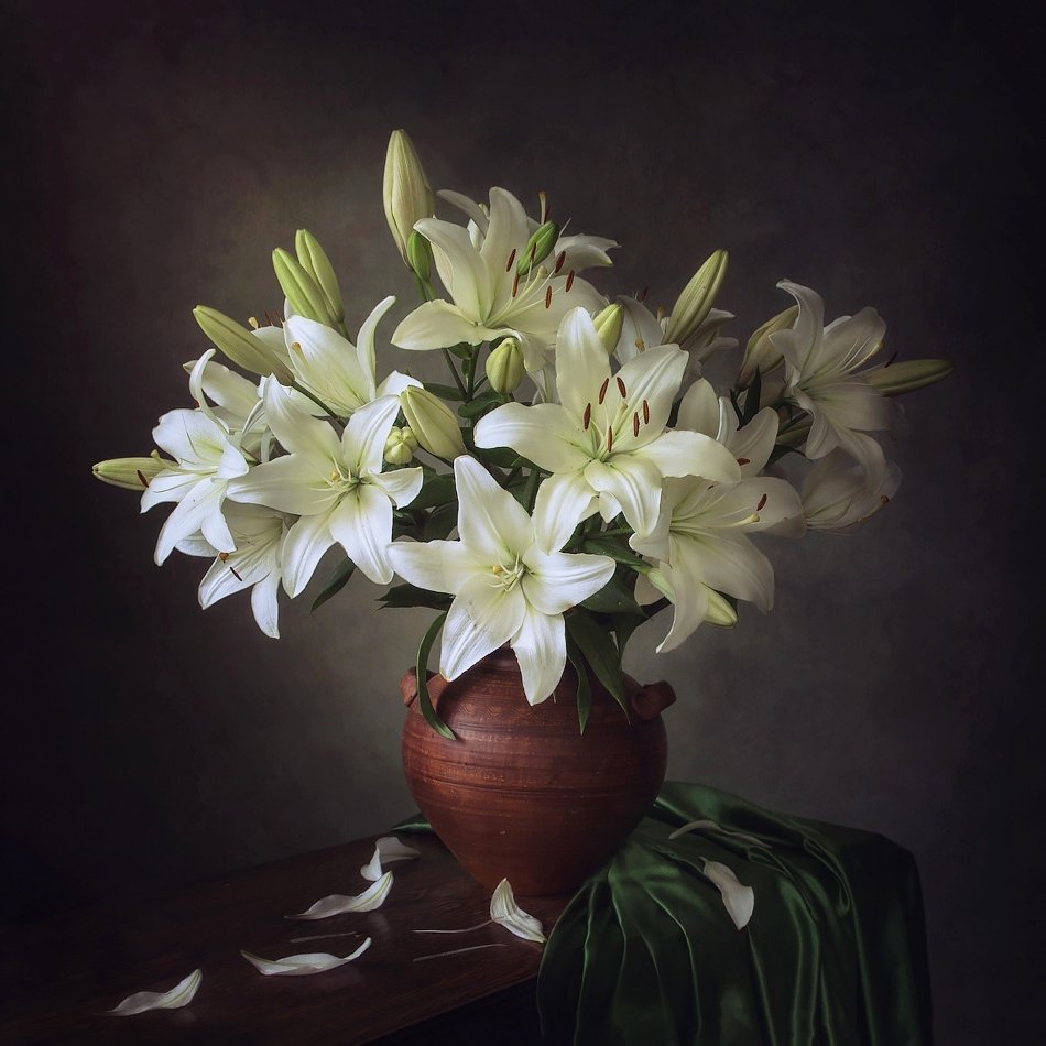 Белые лилии - букет, лилии, натюрморт, цветы - оригинал