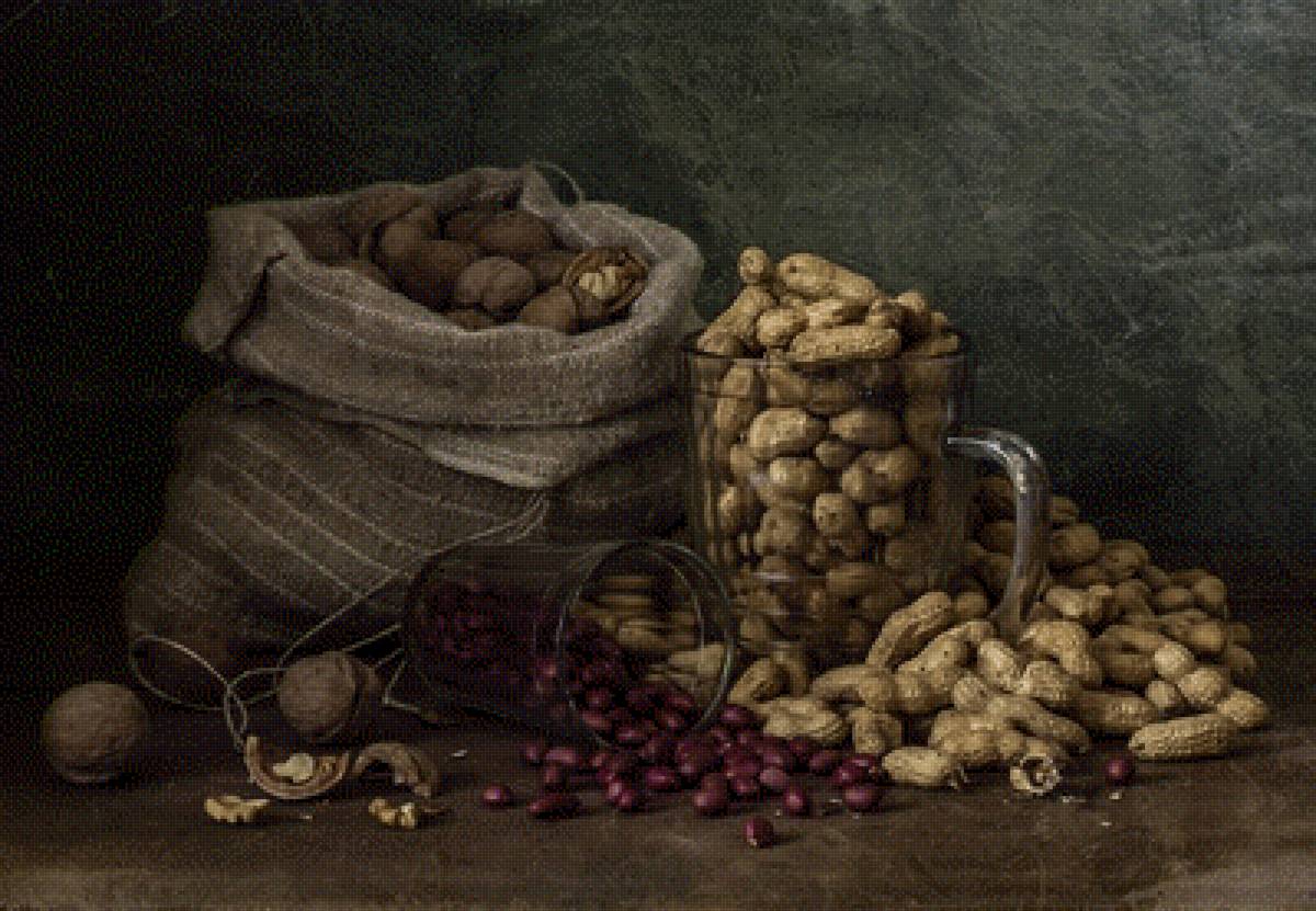 В кладовке - орехи, фасоль, натюрморт - предпросмотр