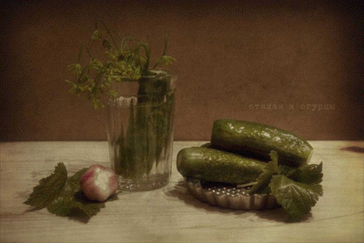 Про соленые огурцы - натюрморт, огурцы, стакан, укроп - предпросмотр