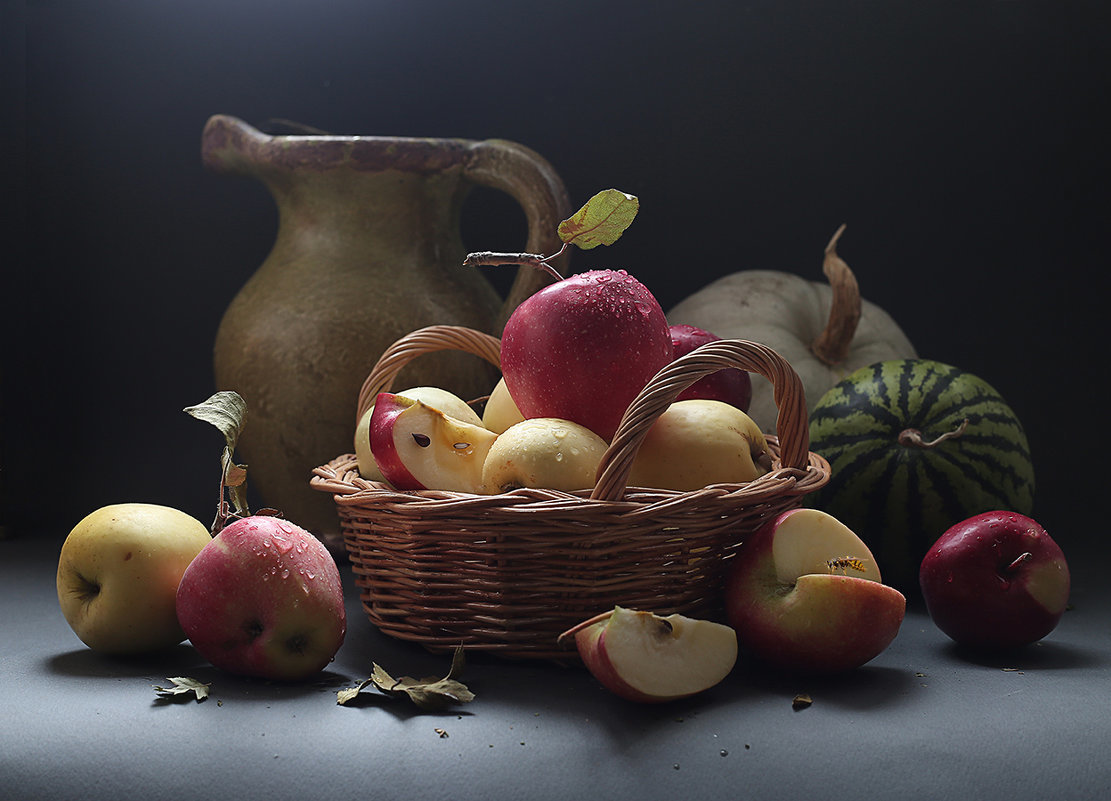 №2525804 - кувшин, натюрморт, арбуз, тыква, яблоки - оригинал