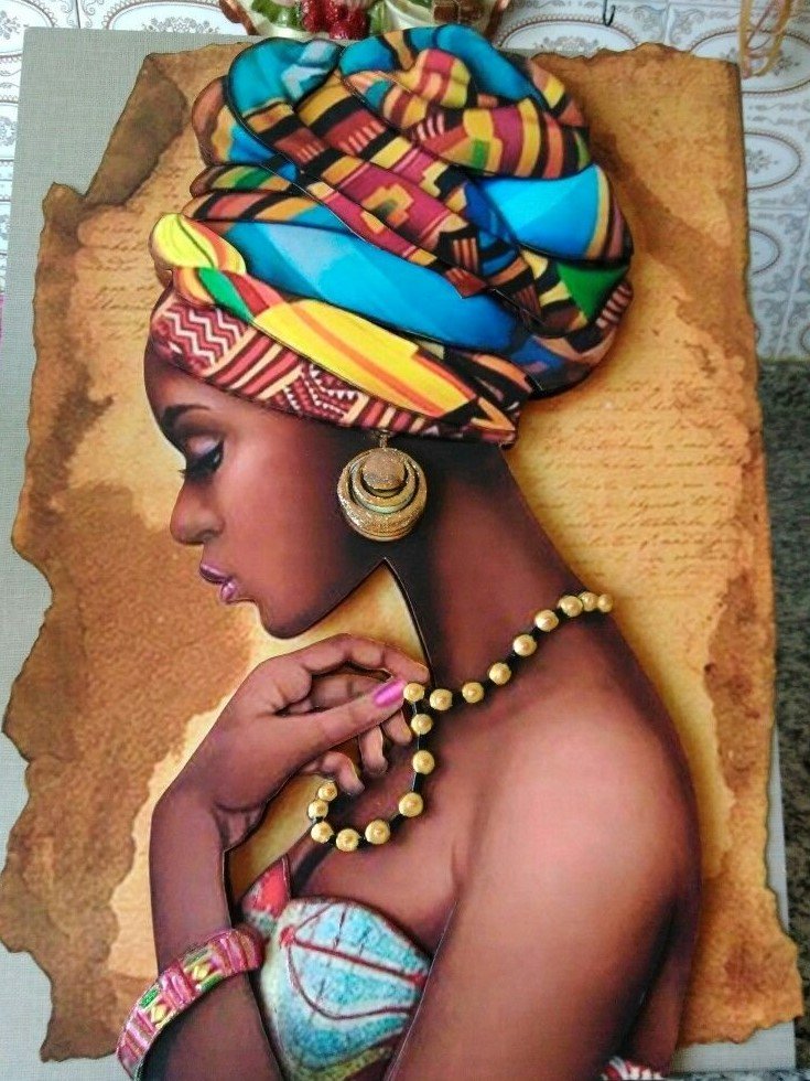 Mujer con traje típico - оригинал