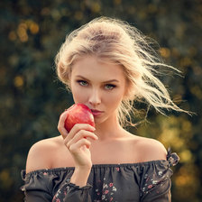 Схема вышивки «Девушка с яблоком»