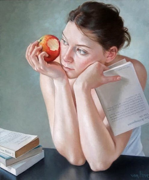 Задумчивость - яблоко, девушка - оригинал