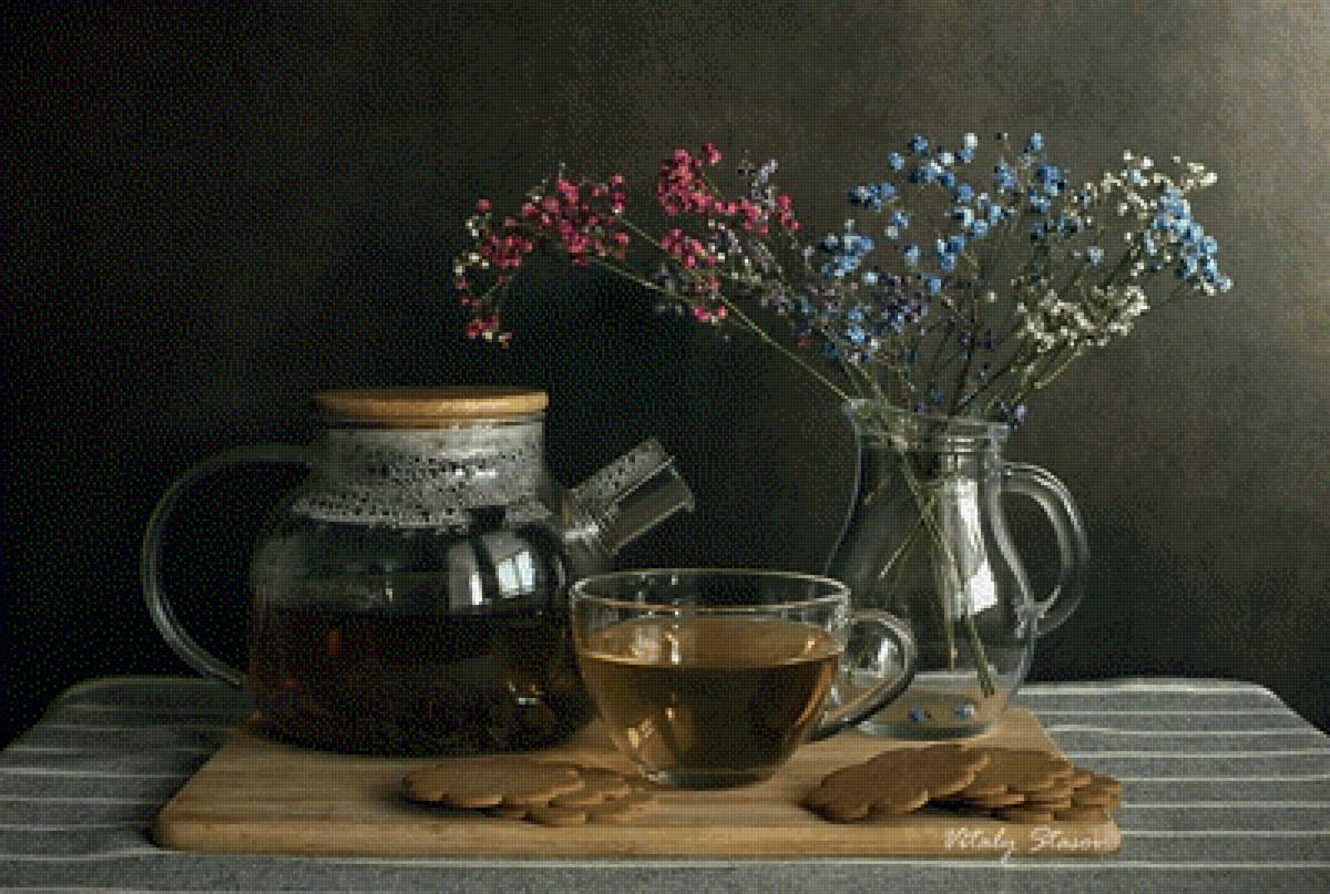 Чай с печеньем - чай, натюрморт, букет, цветы, печенье, кувшин - предпросмотр