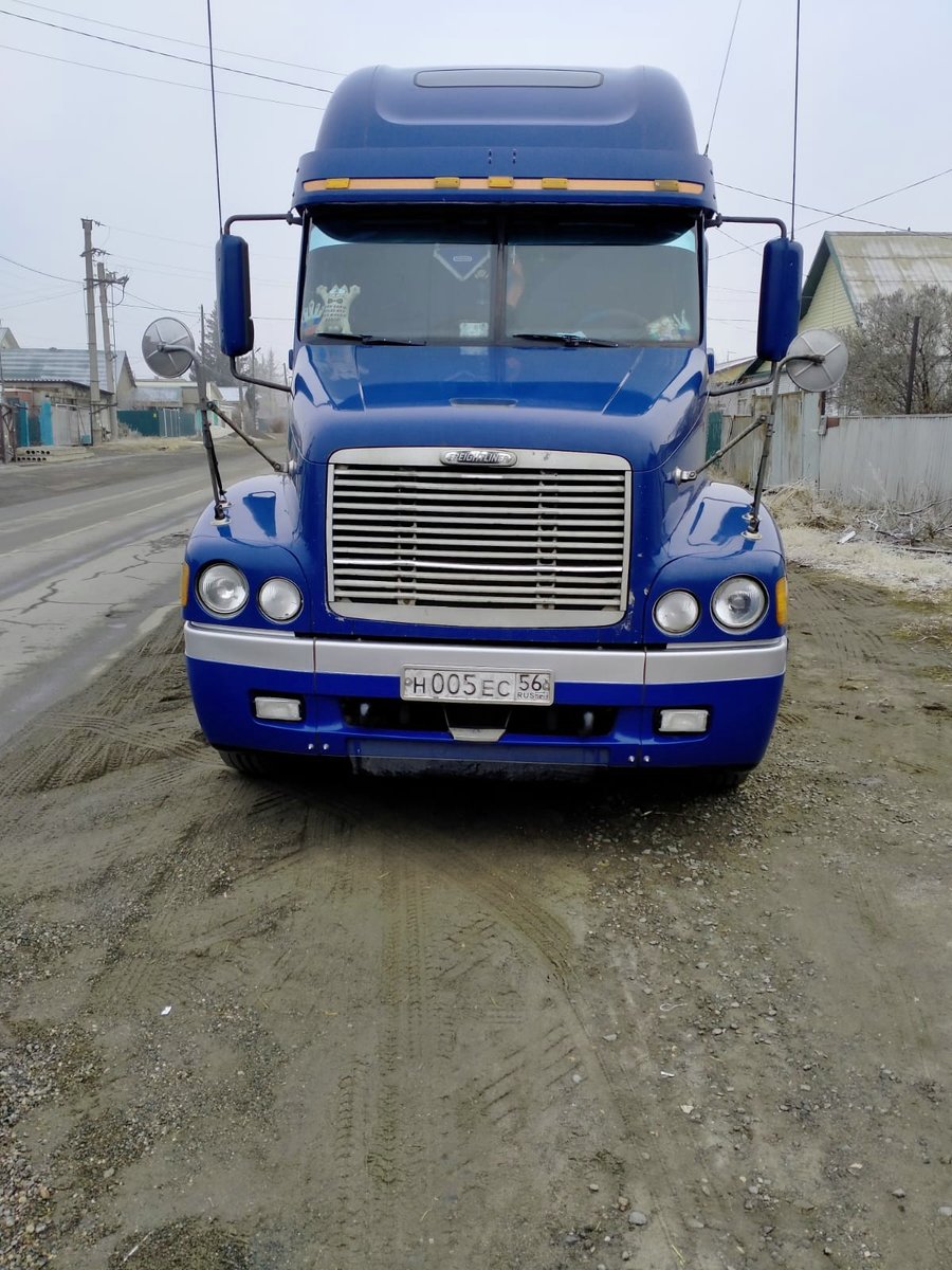 Фредлайнер - грузовой автомобиль - оригинал