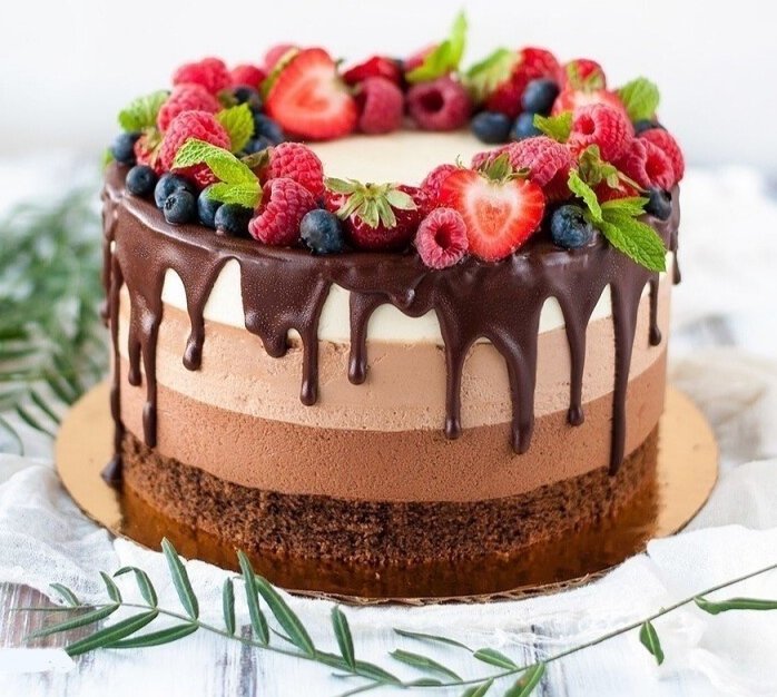 Торт с клубникой - для кухни - оригинал