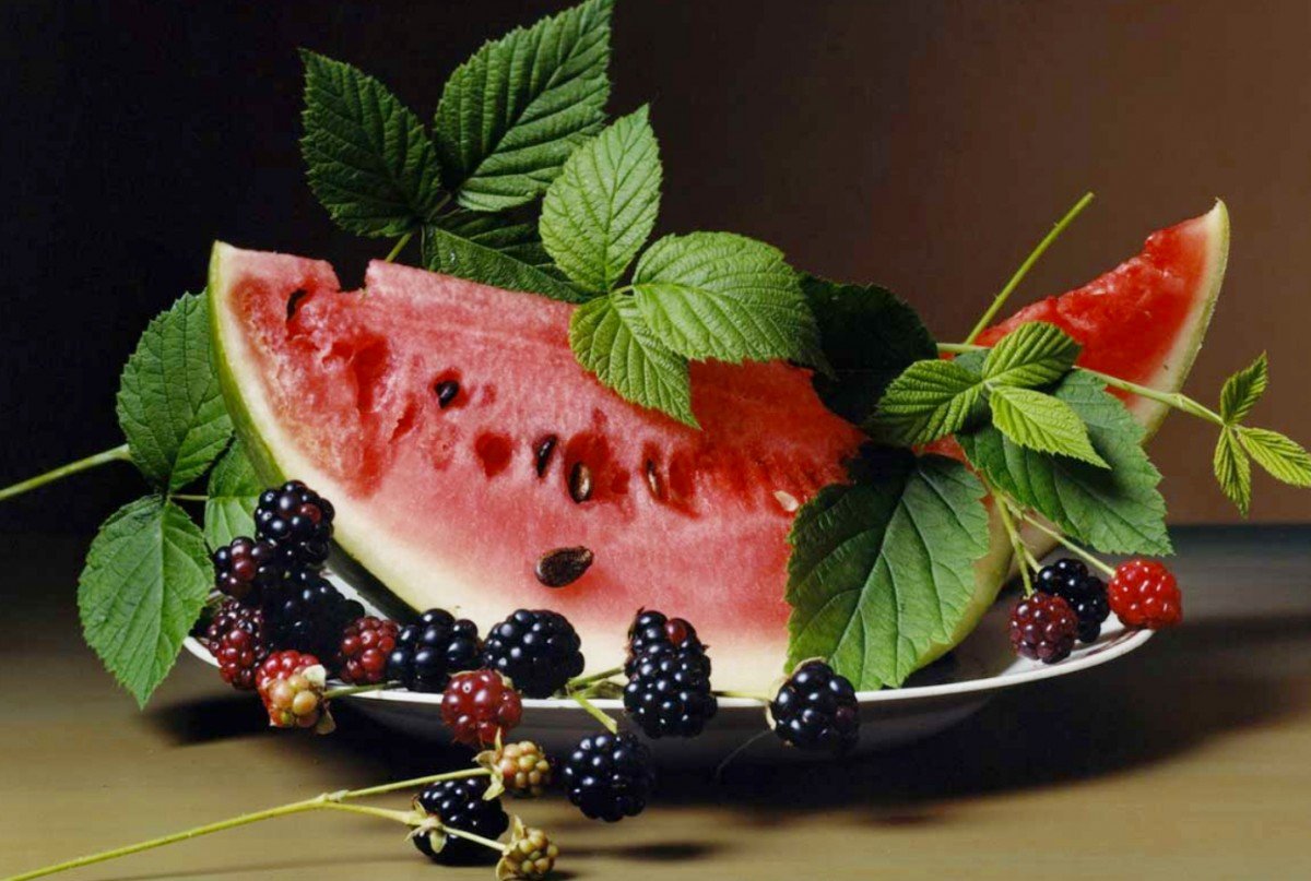 натюрморт - арбуз.ягоды - оригинал