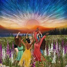 Mujeres entre flores