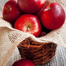 Схема вышивки «Красные яблоки»