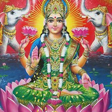 Лакшми в зеленом