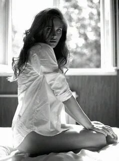 Девушка в спальне - девушка - оригинал