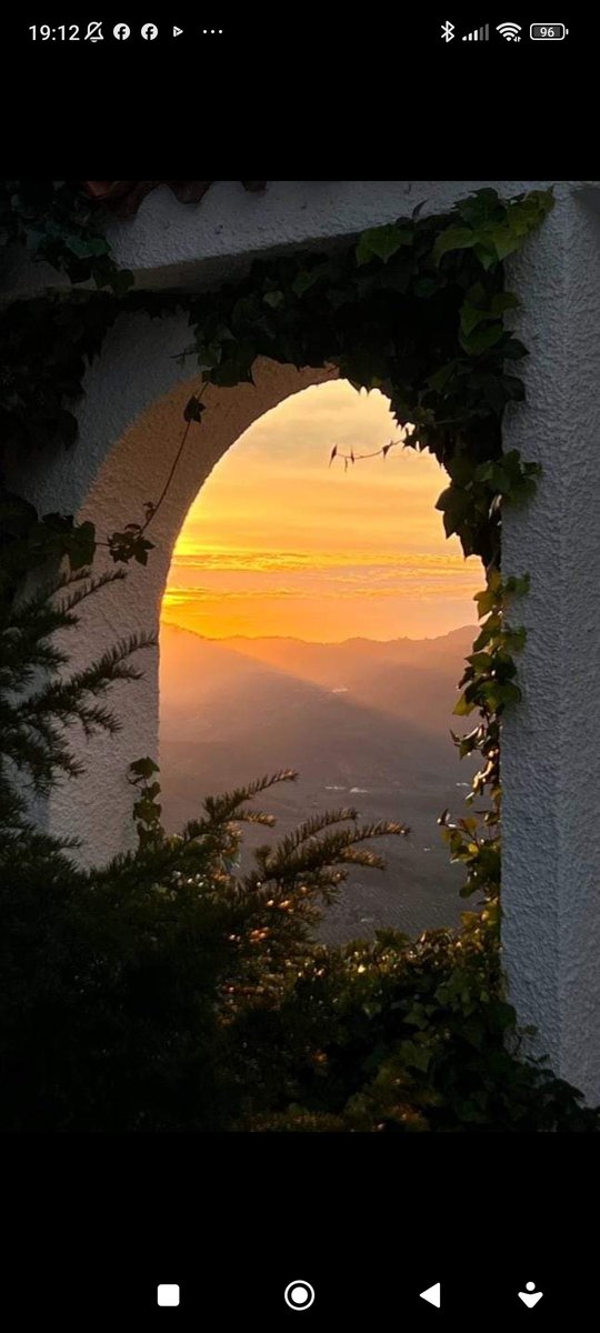 Sierra Morena desde la ventana.Andalucia - оригинал