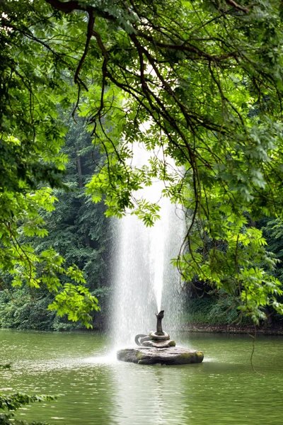 Умань, Софиевка, фонтан "Змея" - софиевка, умань, фонтан - оригинал