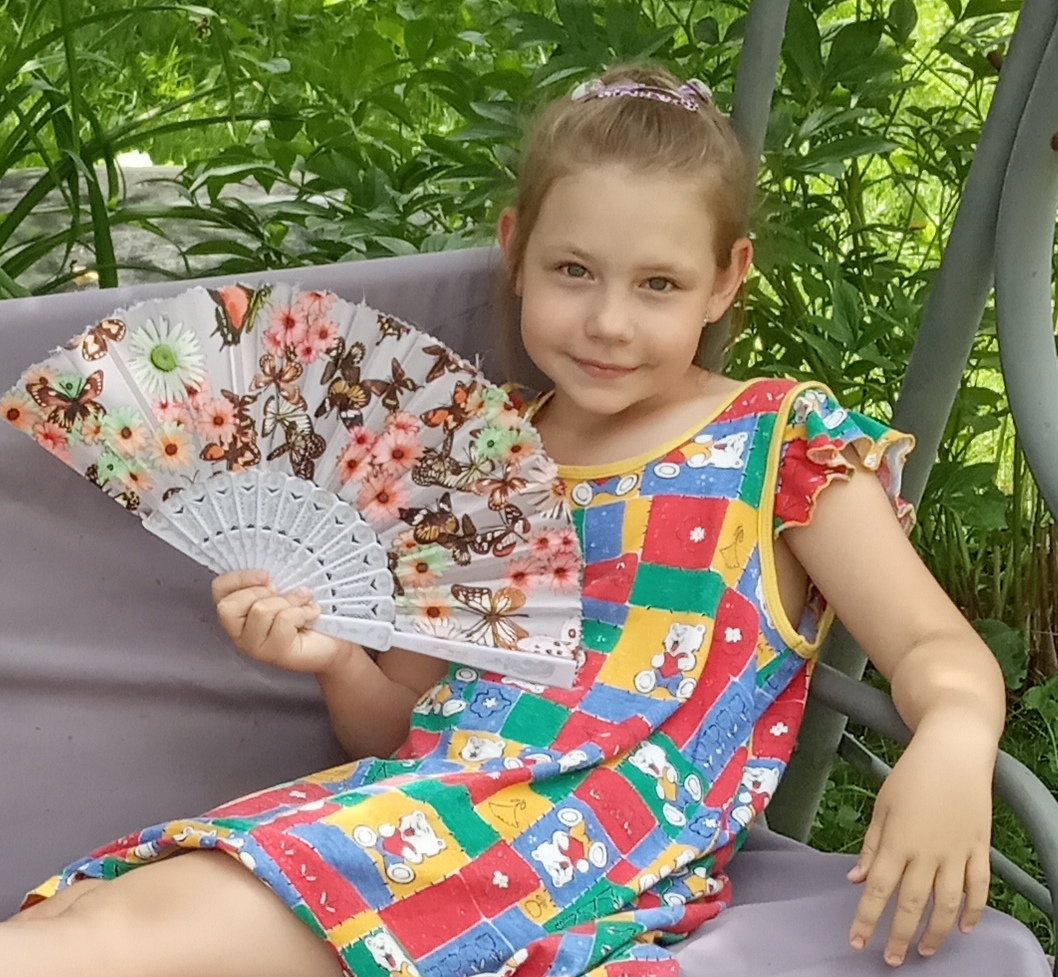 Девочка с веером - девочка с веером, уля, портрет - оригинал